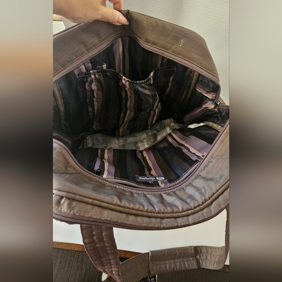 Lug‎ Bumper Overnight Duffle Bag - Picture 6 of 15